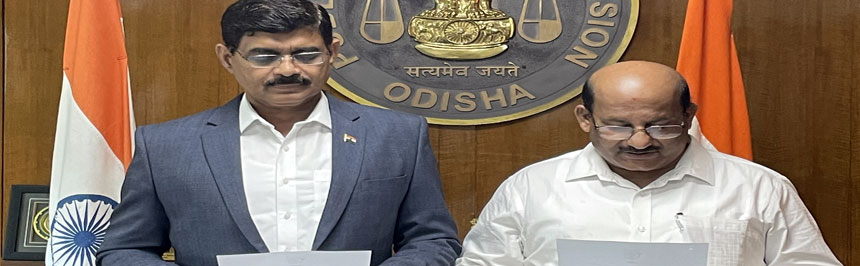 Shri Gauranga Charan Sahu, being administered oath of office on his joining as Hon’ble Member, OPSC