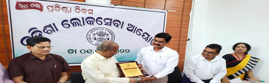 On the occasion of 74th Foundation Day the former Chairman Sh PK Mohanty being felicitated.