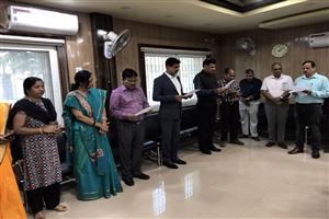 Oath Administered by Hon'ble Chairman to Officers &amp; Staff on National Voter's Day 25.01.2023